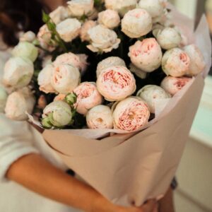 Bijūninių rožių puokštė “Bubbles”