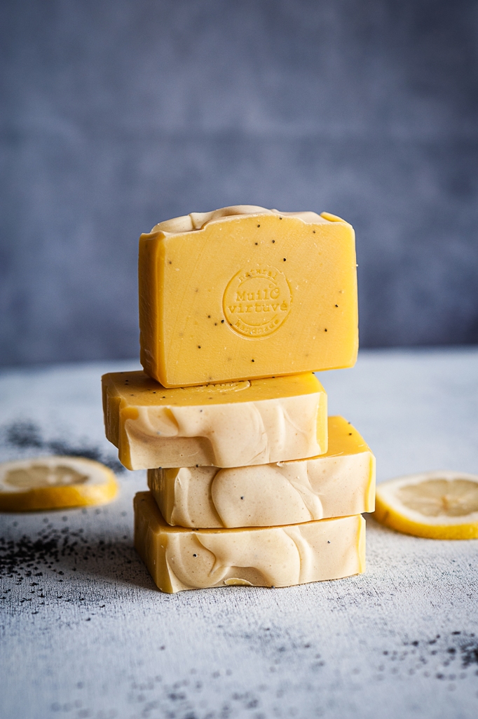 NATŪRALUS RANKŲ DARBO MUILAS | CITRUSINIS SU AGUONOMIS