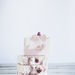 NATŪRALUS RANKŲ DARBO MUILAS | ROŽIŲ